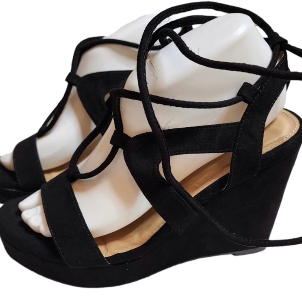 NEW Torrid Black Faux Suede Ankle Laceup Wrap Platform Wedges. Women's size 8 - Picture 2 of 5